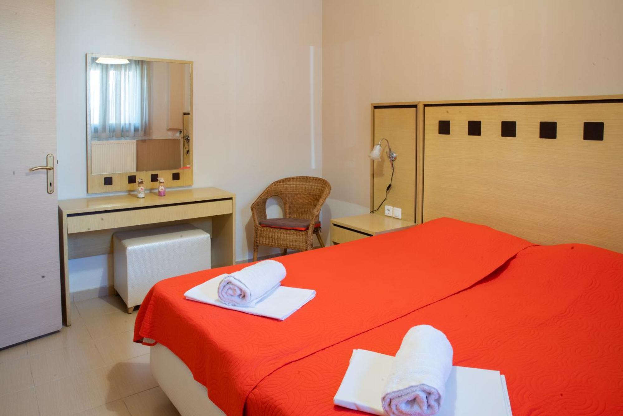 Elena Apartments Аспровалта Екстериор снимка