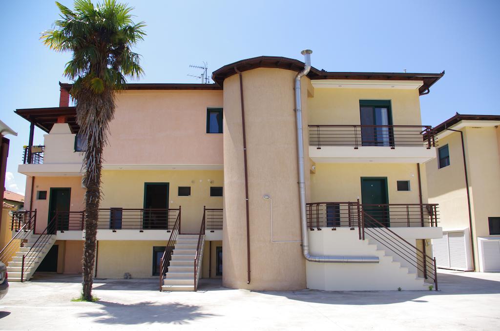Elena Apartments Аспровалта Екстериор снимка