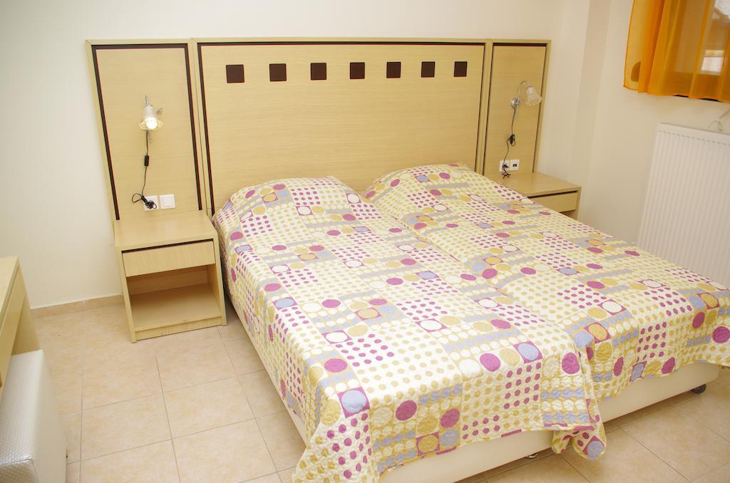 Elena Apartments Аспровалта Екстериор снимка